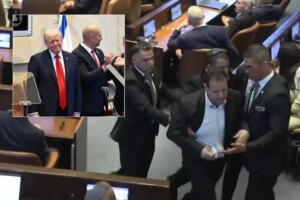 trumpi protesto eden vekiller bakin kim cikti netanyahuya da ders vermis C1Bj6bhw.jpg